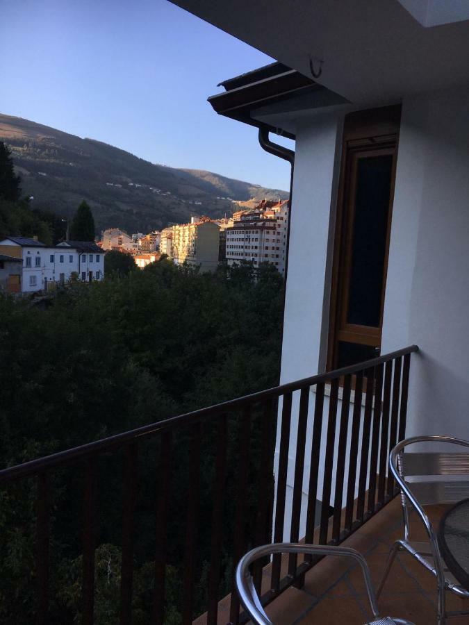 Narcea Turismo Real Apartment Cangas De Narcea Luaran gambar