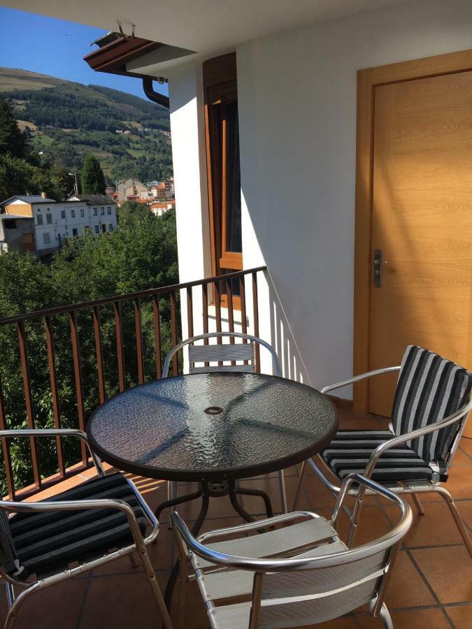 Narcea Turismo Real Apartment Cangas De Narcea Luaran gambar